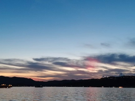 西湖边日落3.jpg