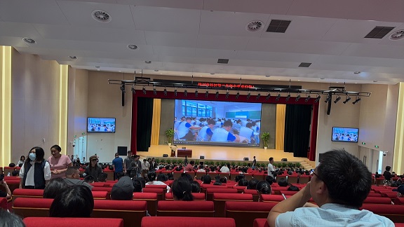 高中第二次家长会3.jpg